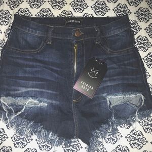 Denim distressed shorts